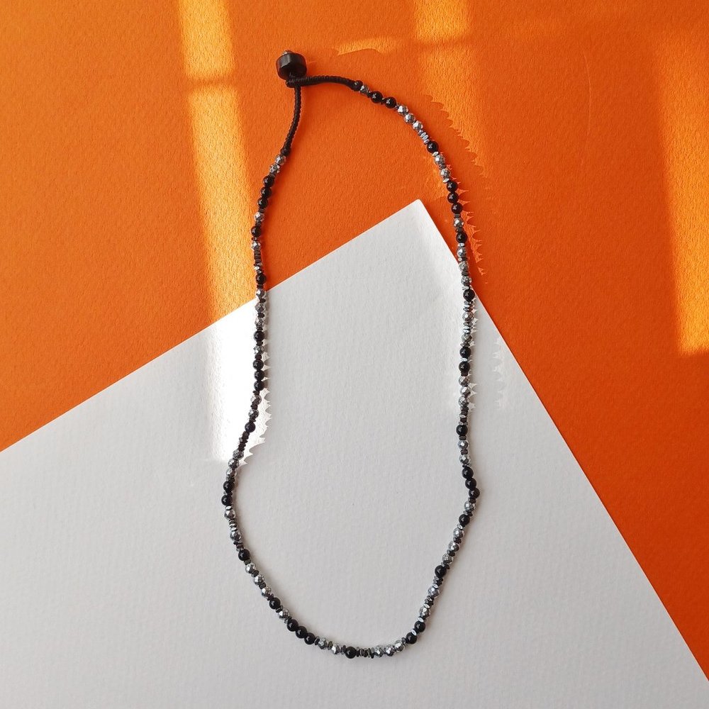 Choker necklace hematite with black agate hand woven